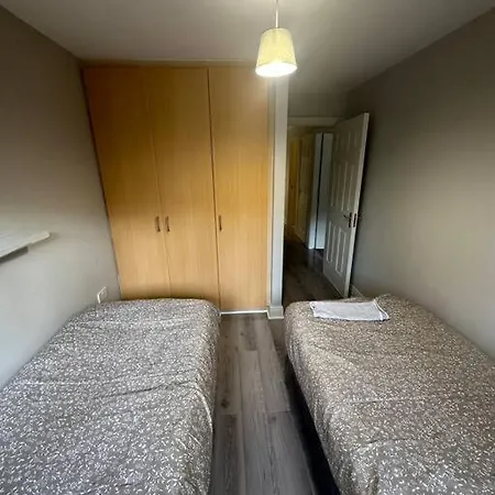 Iacomm Newbridge 2 Bed Apt Apartment *